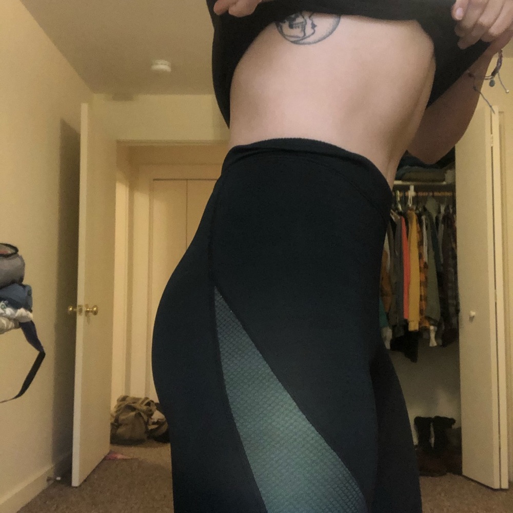 Nike workout leggings - Picture 3 of 9